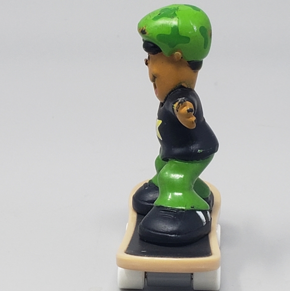 Pete The Skater Figure On A Tech Deck Mini Skateboard - Picture 4 of 8